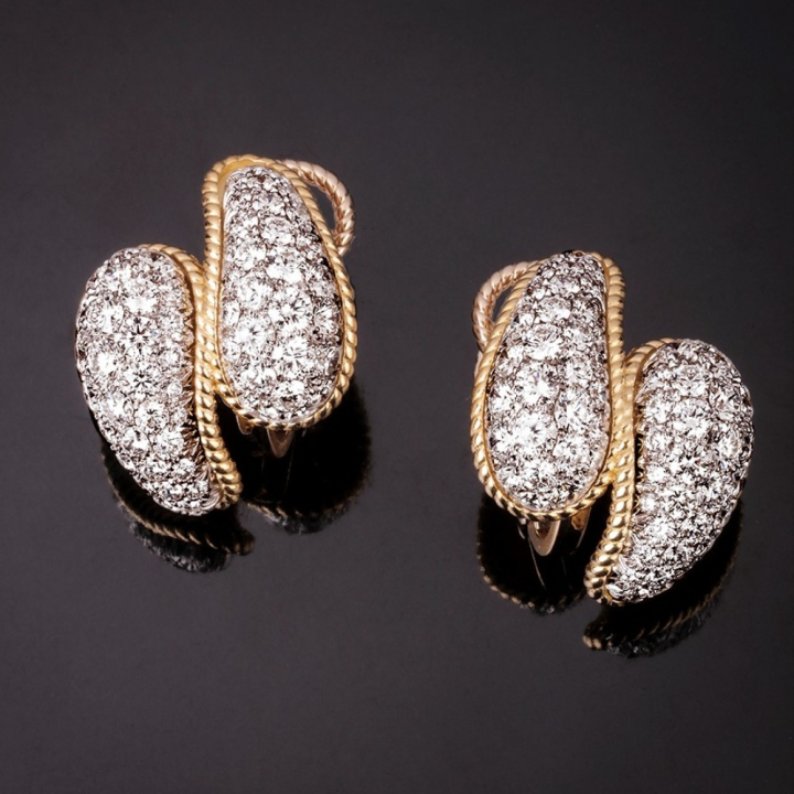 Anniversary, Diamond earrings